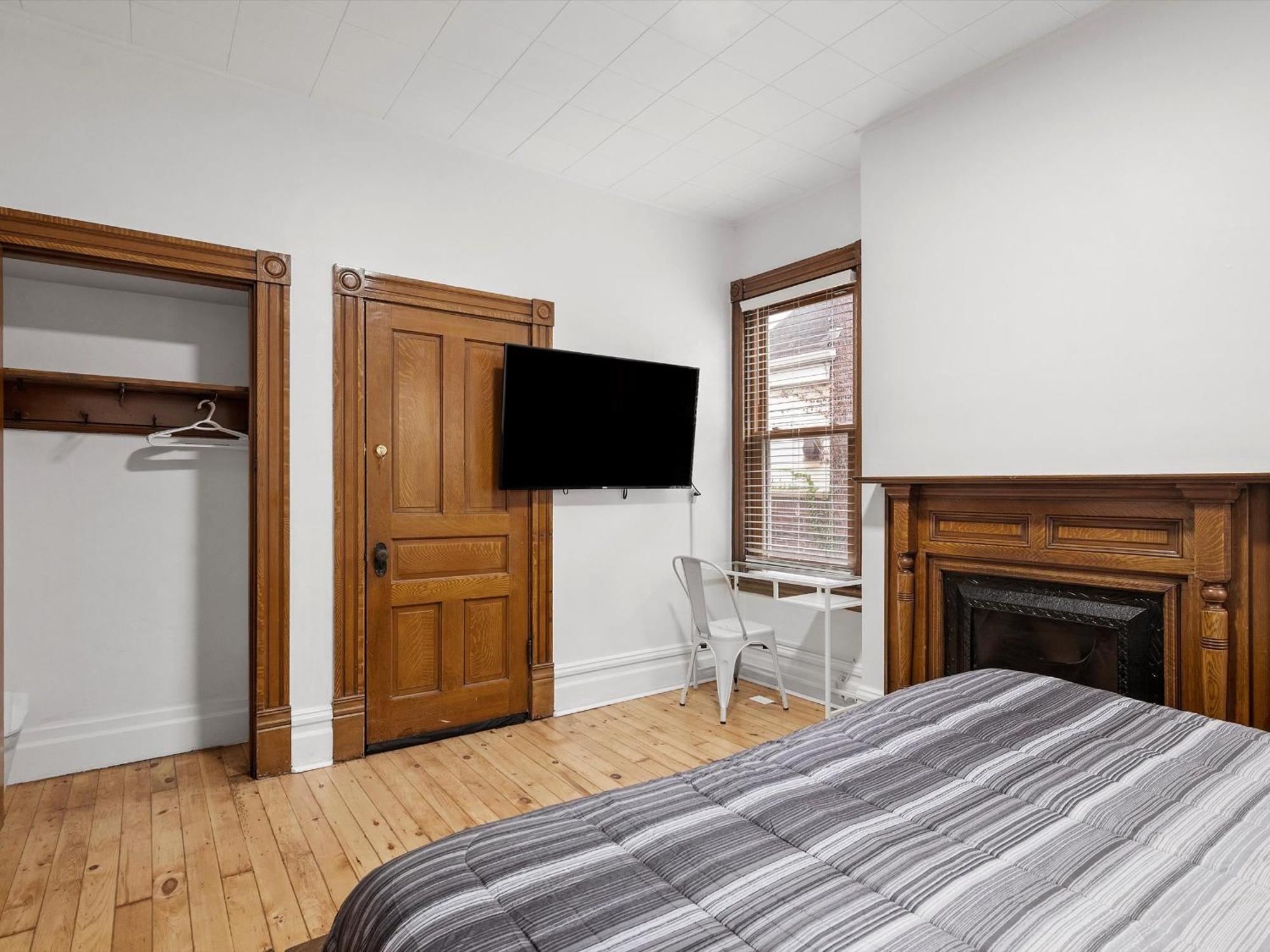 Oakland, Pittsburgh !D Modern And Stylish Private Bedroom With Shared Bathroom Exterior foto